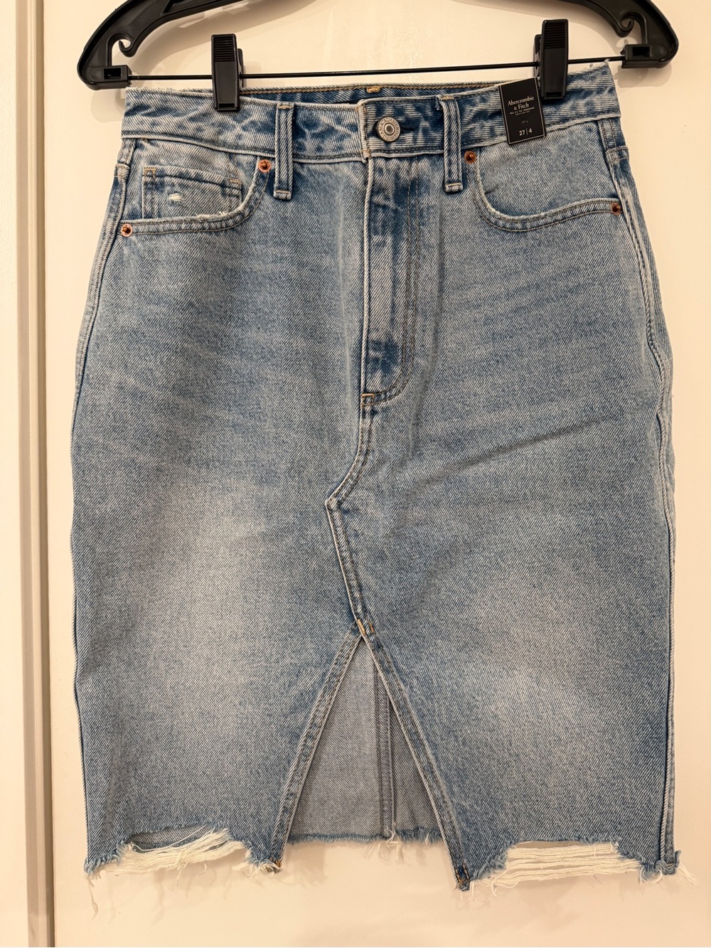 NWT Abercrombie & Fitch Light Blue Denim Jeans size27
